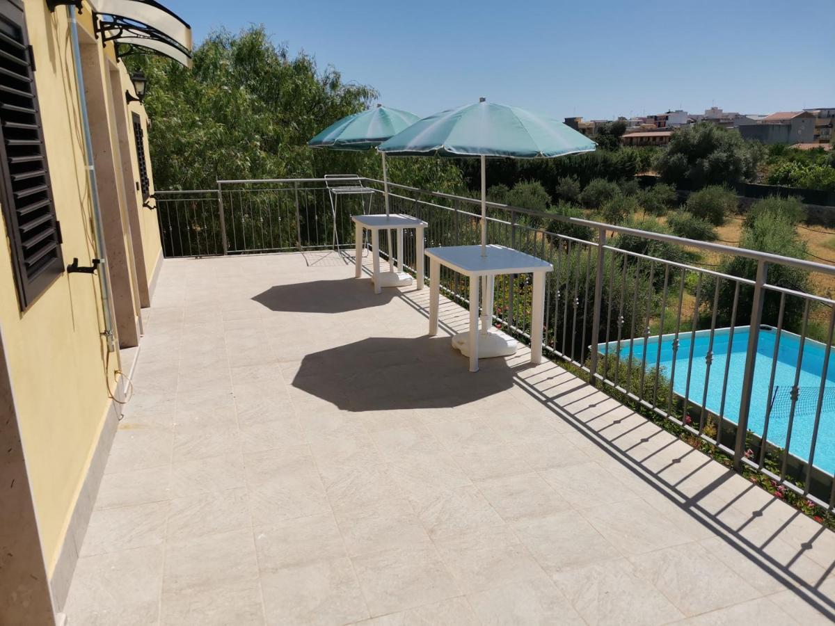 Villa Sole - Finaiti - Appartamento Per Turisti Floridia Ngoại thất bức ảnh