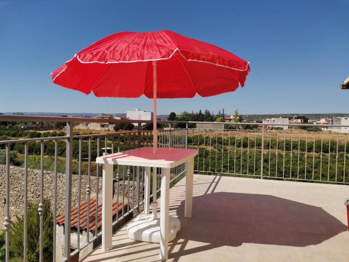 Villa Sole - Finaiti - Appartamento Per Turisti Floridia Ngoại thất bức ảnh