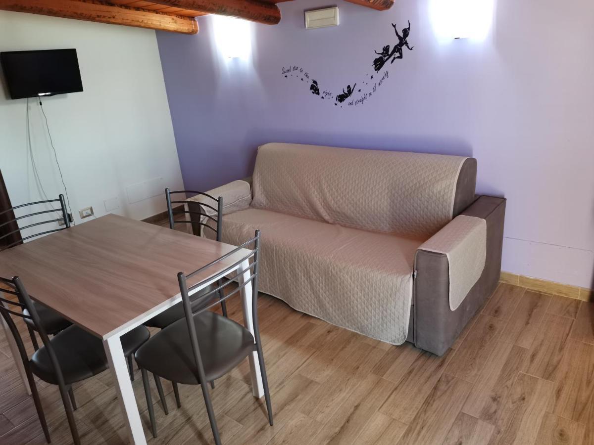 Villa Sole - Finaiti - Appartamento Per Turisti Floridia Ngoại thất bức ảnh
