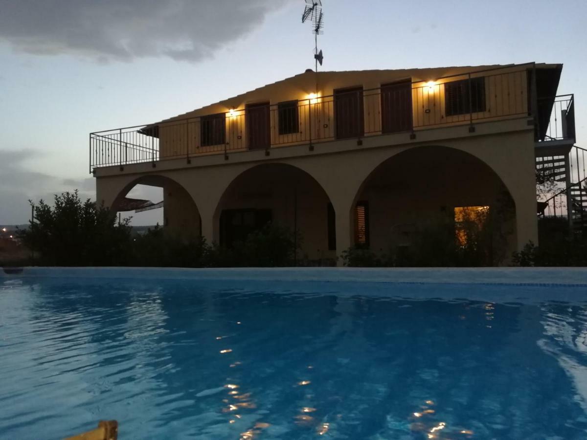 Villa Sole - Finaiti - Appartamento Per Turisti Floridia Ngoại thất bức ảnh