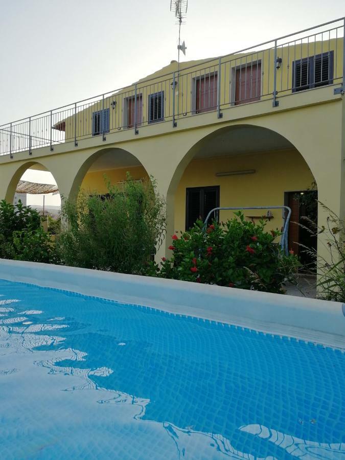 Villa Sole - Finaiti - Appartamento Per Turisti Floridia Ngoại thất bức ảnh
