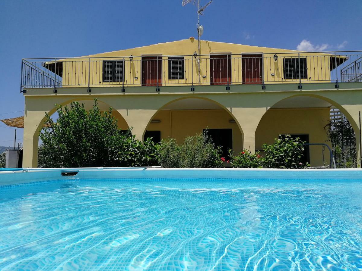 Villa Sole - Finaiti - Appartamento Per Turisti Floridia Ngoại thất bức ảnh