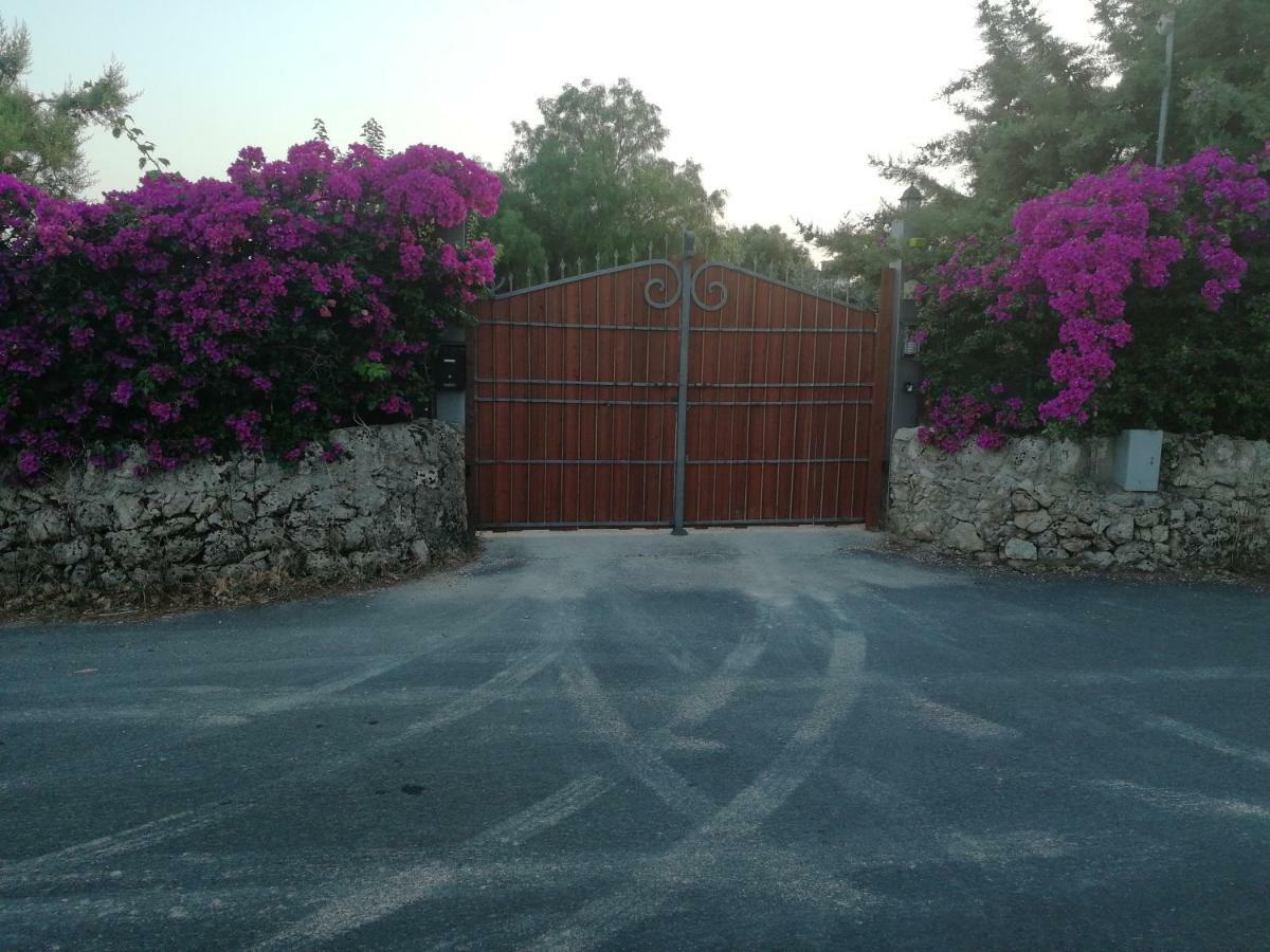 Villa Sole - Finaiti - Appartamento Per Turisti Floridia Ngoại thất bức ảnh